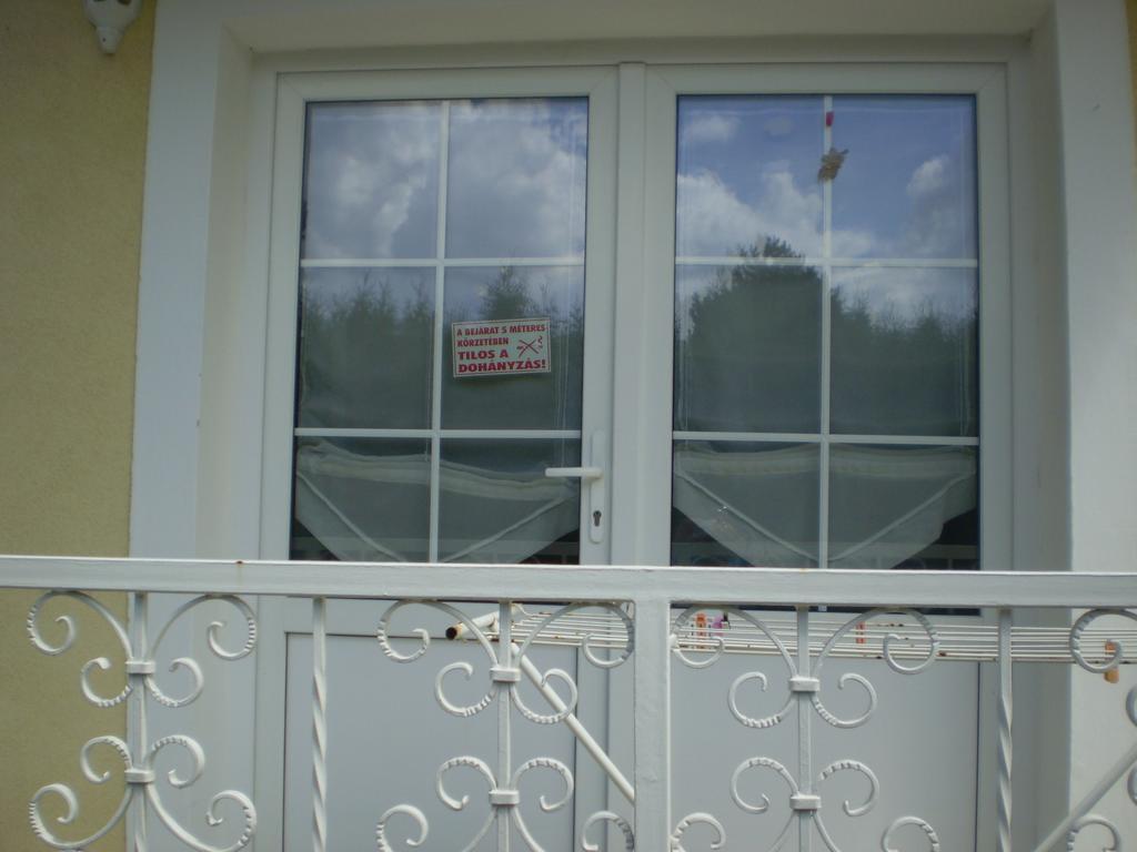 Adikati Lak Kwatera prywatna Bük